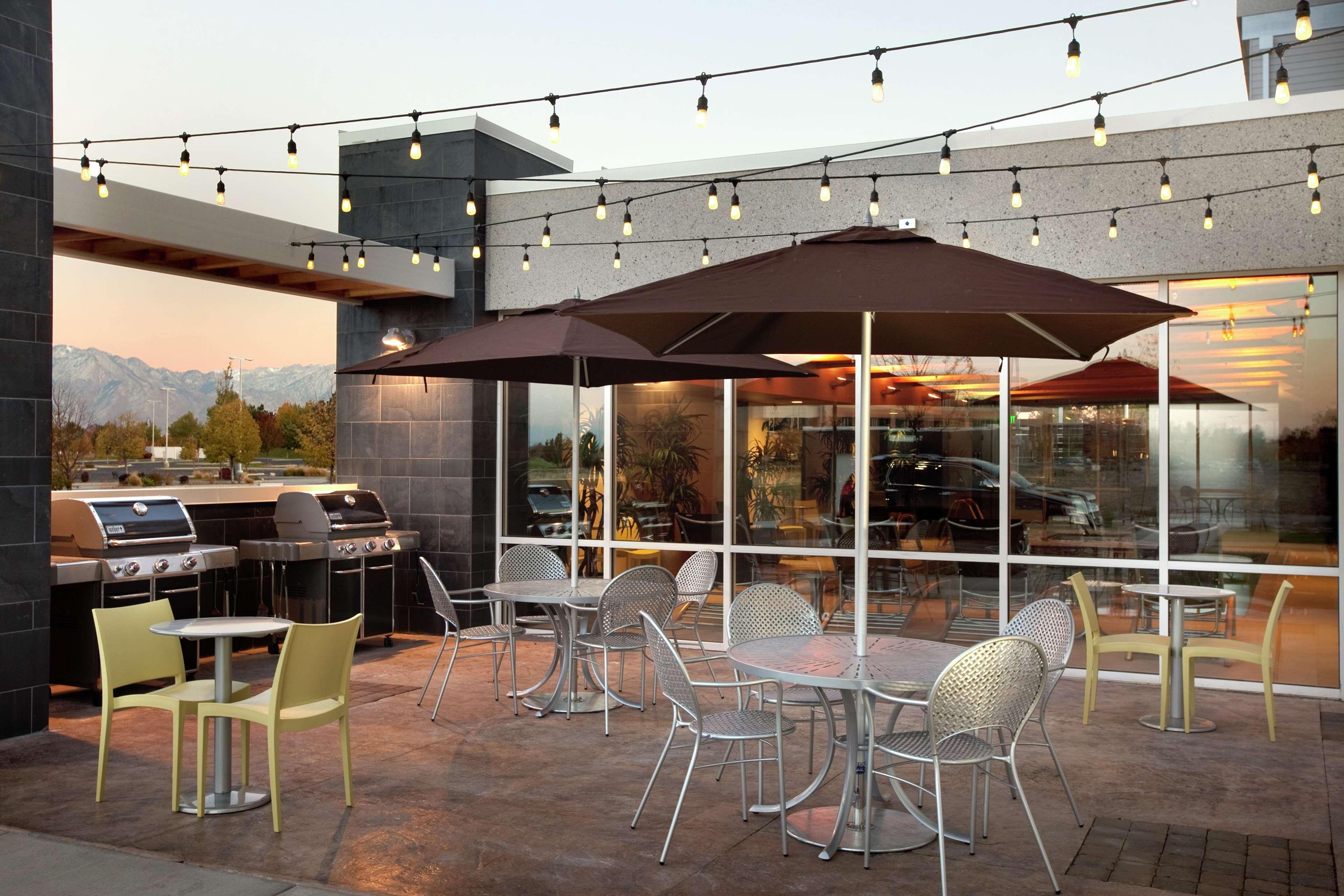 Home2 Suites By Hilton ווסט ואלי סיטי מסעדה תמונה
